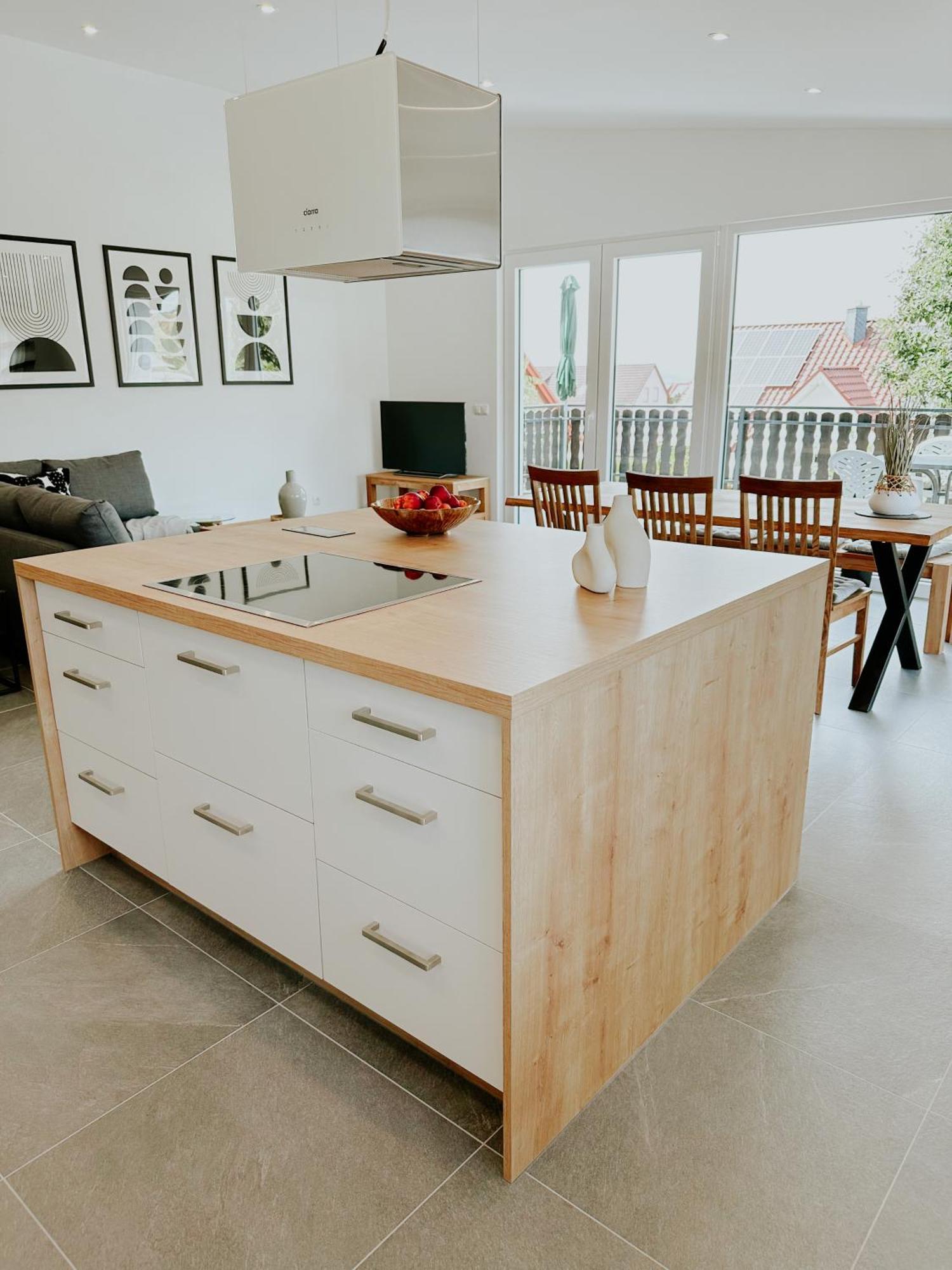 Apartment 100 Qm Im Weindorf - Balkon/Garage Aspisheim エクステリア 写真